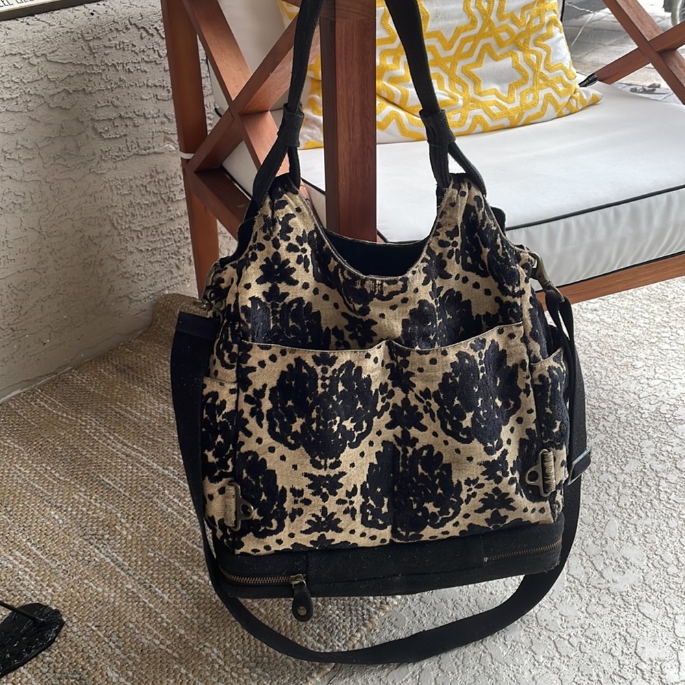 Petunia Pickle Bottom Society Satchel Black Forest Cake Discounted Diaper Bag - Picture 4 of 9